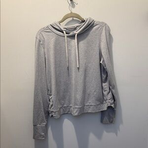 Vuori Women's Halo Essential Hoodie in size large